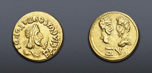 Lot 371 image